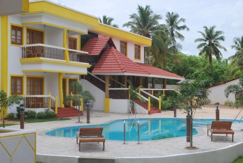 VILLA WITH SWIMMING POOL
