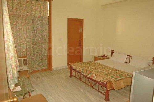 CLEANLY ROOMS